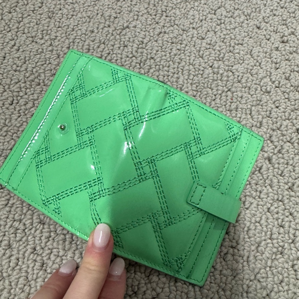Kurt Geiger mint green card case - Picture 4 of 4
